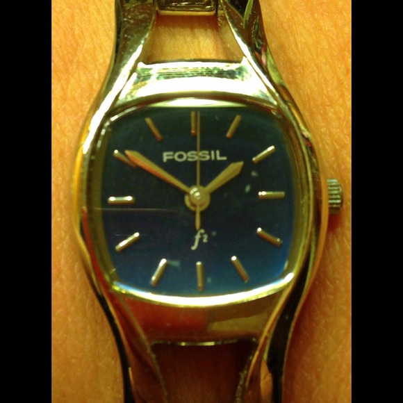 Ladies Fossil Silver Watch w/ombré blue face - Picture 3 of 4