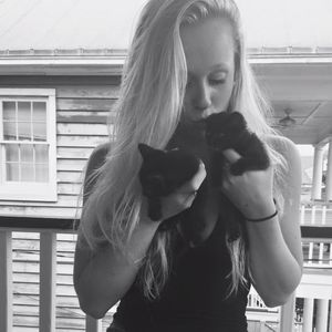 Meet your Posher, Brooke