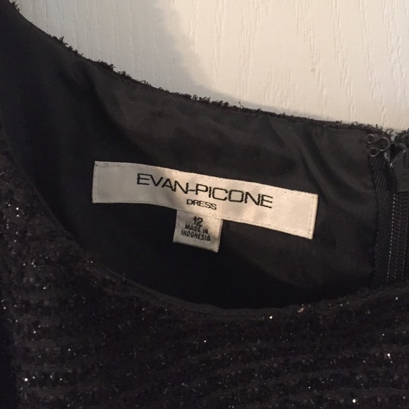 Evening dress - Picture 2 of 4