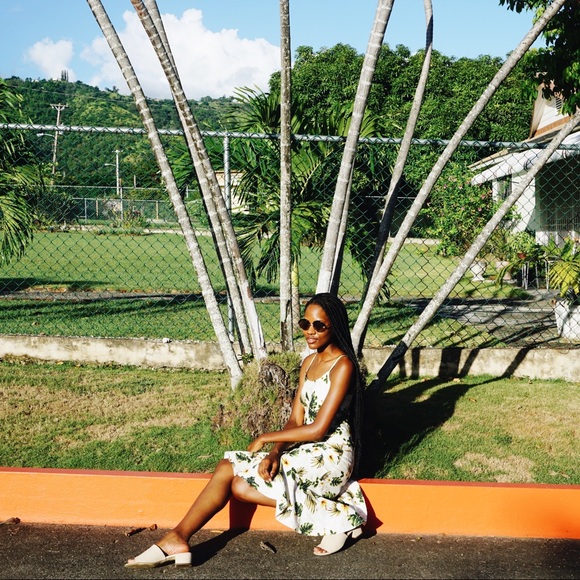 Meet your Posher, Melissa - Picture 5 of 7