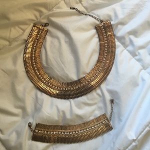 Necklace and bracelet set