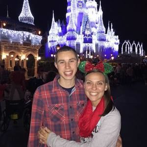 Meet your Posher, Holly