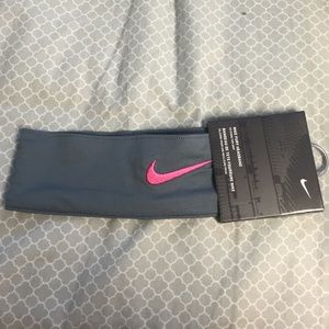 New Nike Headband