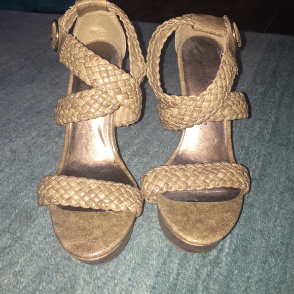 Nude braided wedges 4-5"