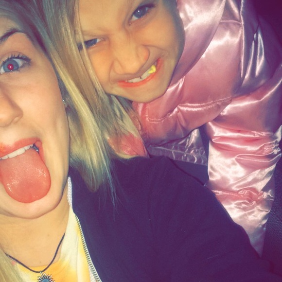 Meet your Posher, Kiya