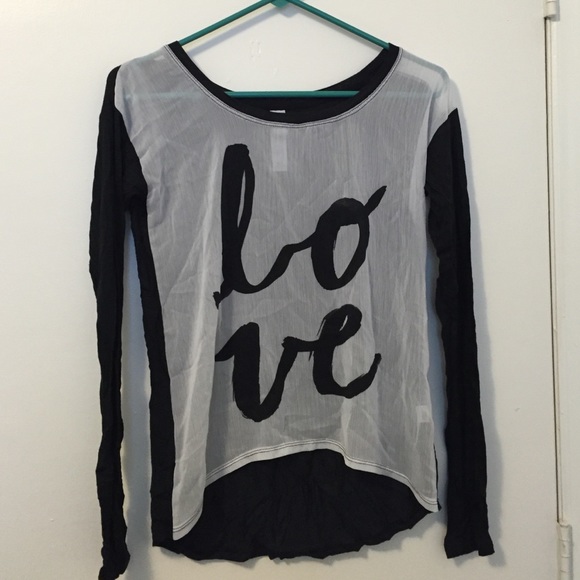 💕 Sheer long sleeve "love" top 💕