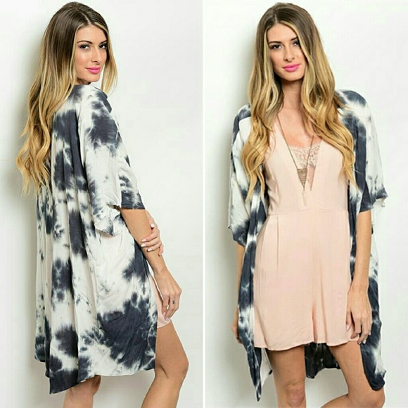 🚨SOLD IN BUNDLE 🆕 TIE DYE CARDIGAN 🆕 - Picture 1 of 1