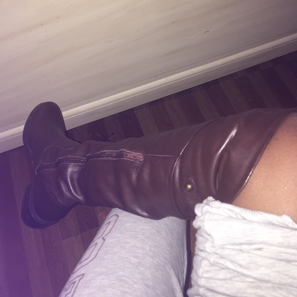 Brown High boots Zip on Side knee high - Picture 4 of 4