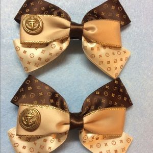 Hair bows