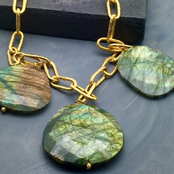 Handmade Labradorite statement necklace - Picture 2 of 5