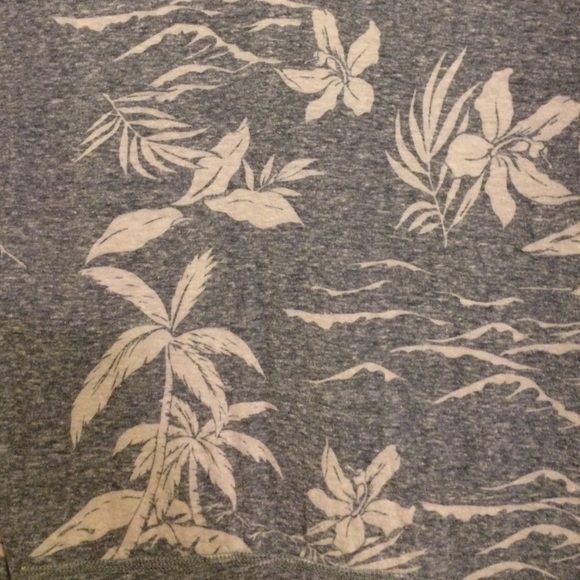 Hawaiian style hoodie - Picture 2 of 2