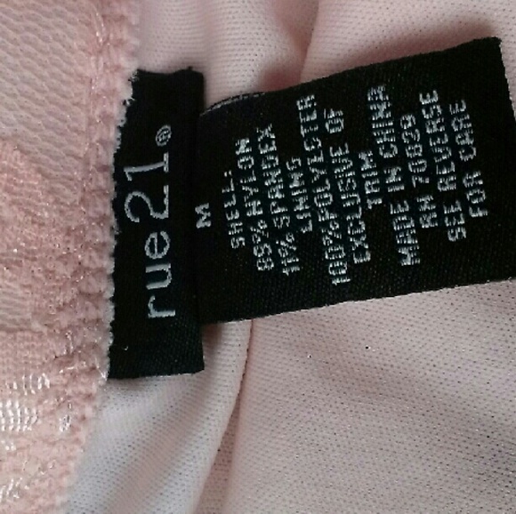 Pink Layered woth Ruffels Halter - Picture 2 of 4