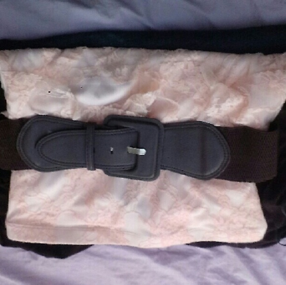 Pink Layered woth Ruffels Halter - Picture 4 of 4