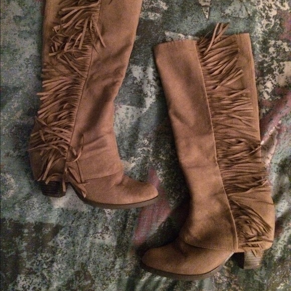 Fringe boots size 7