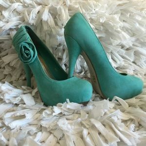 Mint green rosette pumps