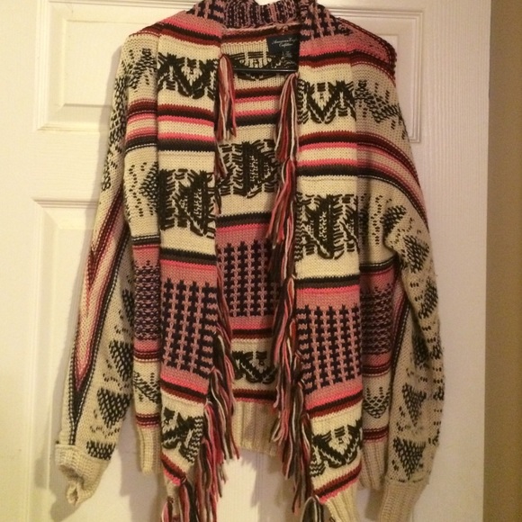 Thick, tribal print sweater - Picture 1 of 3