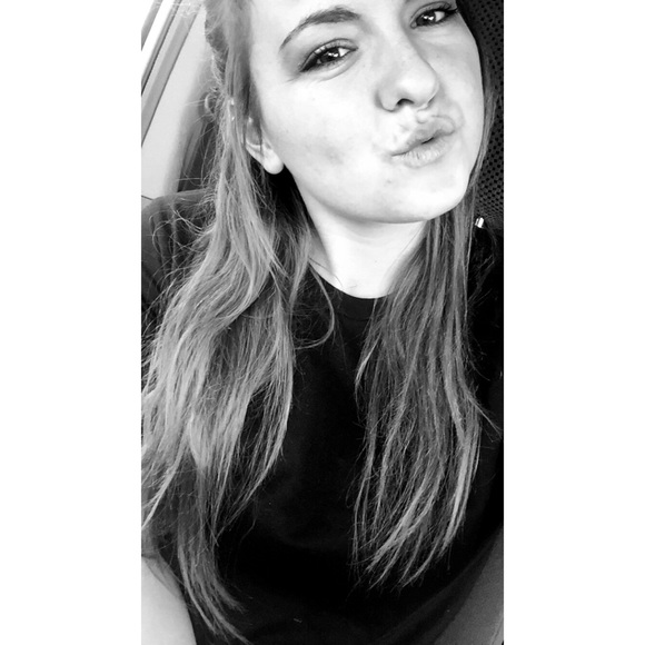 Meet your Posher, Hayle - Picture 3 of 3