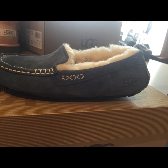 Sz 5 blue suede uggz slippers (women) - Picture 1 of 1