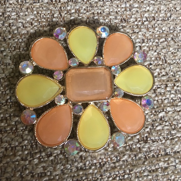 Ladies Brooch