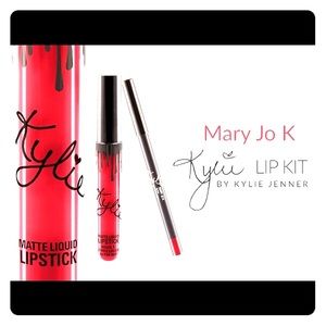 Kylie Jenner Red Lip Kit