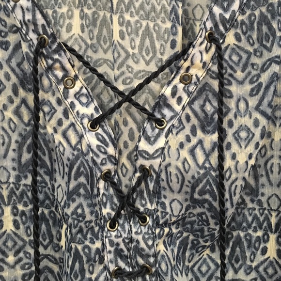 FINAL π² Jessica Simpson top - Picture 3 of 4