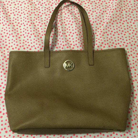 Michael Kors Tote-Tan-Large
