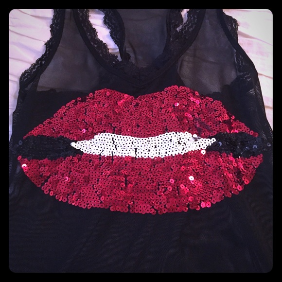Adorable valentine's Day top!