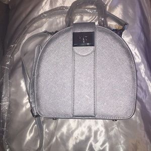 Snob Essentials Silver Bag
