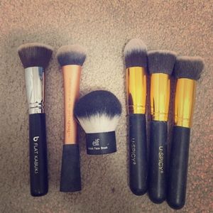 Makeup brushes lot of 6