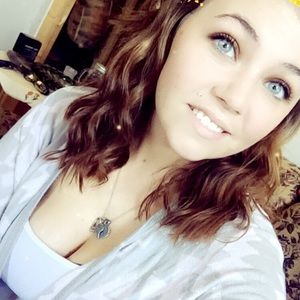 Meet your Posher, Kendra