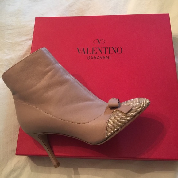 Valentino Garavani VLogo Signature Leather Booties | Neiman  Valentino Booties
