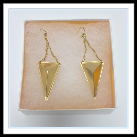 ⚜Gold Pyramid Drop Earrings⚜