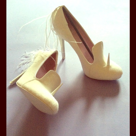 BRAND NEW YRU Posch Unicorn Heels