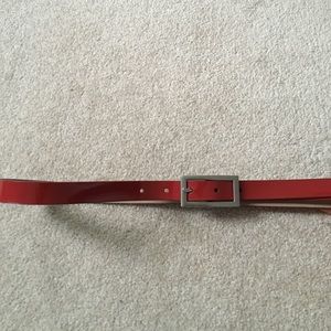 Red patent belt, size S/M