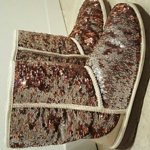 UGG Women's Classic Short Champagne Sparkle Boot