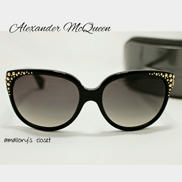 Alexander McQueen Accessories - 1 HR💕SALE!! (NWT) Alexander McQueen sunglasses