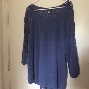 Periwinkle 3/4 sleeve shirt with crochet detail