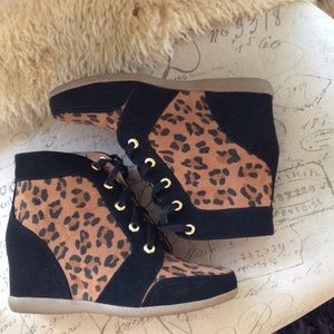 NEW Leppard hidden wedge sneaks!!