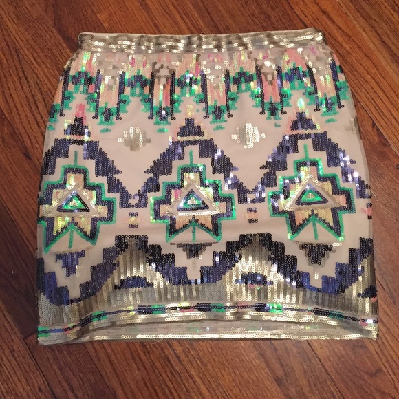 🔮 Aztec Sequin Skirt- Francesca's size Small 🔮 - Picture 7 of 11