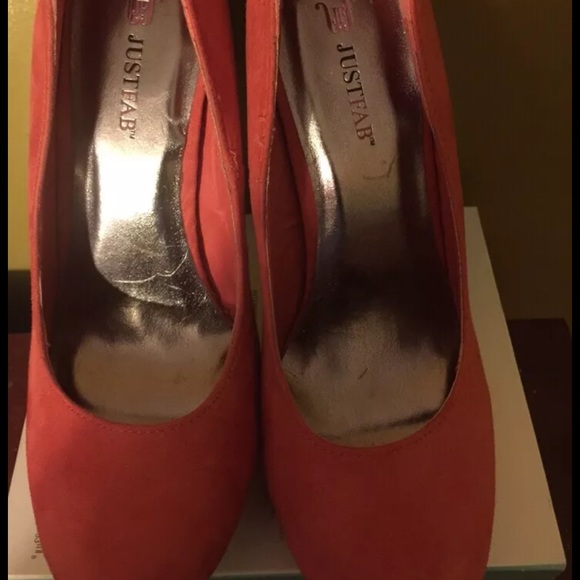 Woman shoe (used) but in good condition