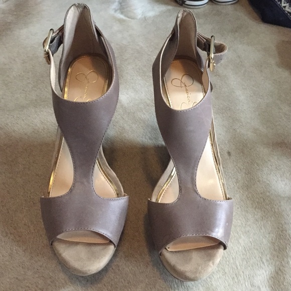 Jessica Simpson Pumps