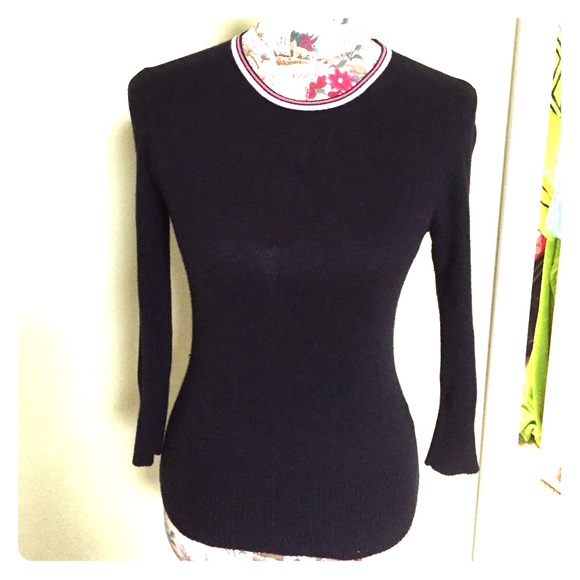 GAP Black Crew Neck Sweater with 3/4 Sleeves