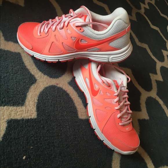 Nike Athletic Shoes- Brand new, Never been worn - Picture 1 of 3