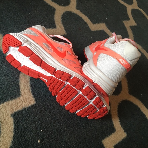 Nike Athletic Shoes- Brand new, Never been worn - Picture 2 of 3