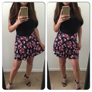 ❌SOLD❌H&M Skater Skirt