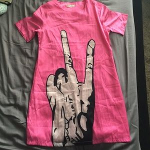 Hot pink dress with ✌🏻️on both the front and back
