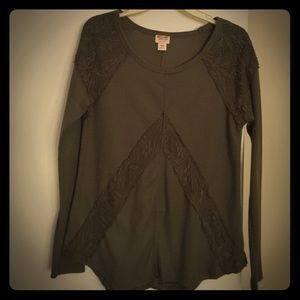 Mossimo green thermal with lace embellishments