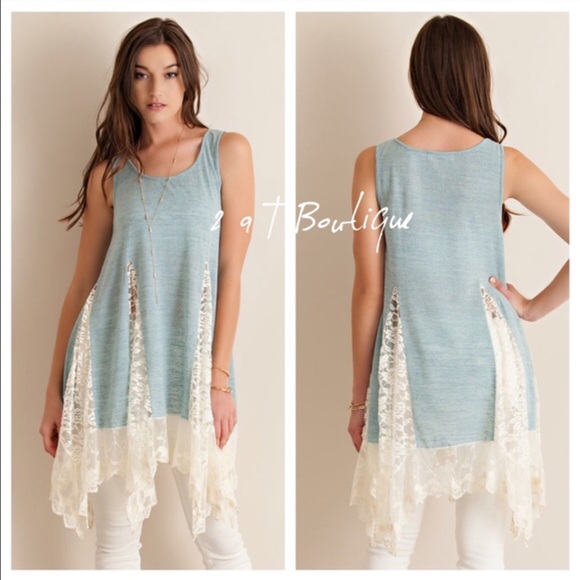🎉SALE 🎉LAST ONE! Lace trim tunic - Picture 2 of 2