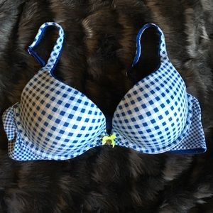 Victoria's Secret Body by Victoria Push Up Bra