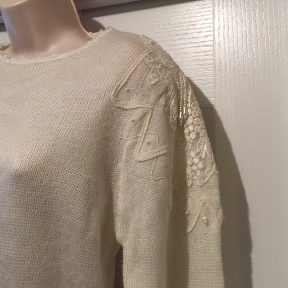 Beautiful sweater. - Picture 2 of 2